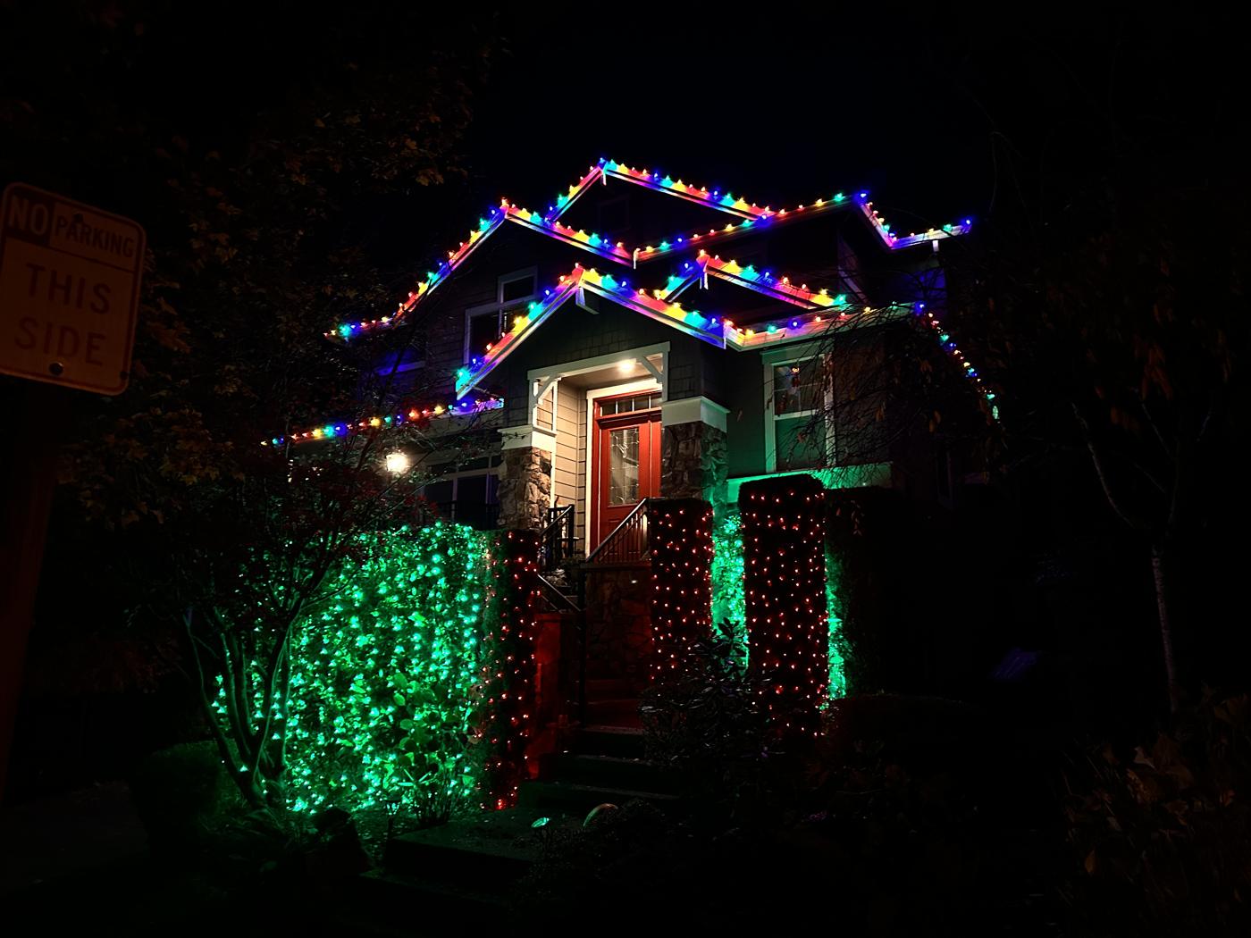 Multicolor gables with green-wrapped bushes